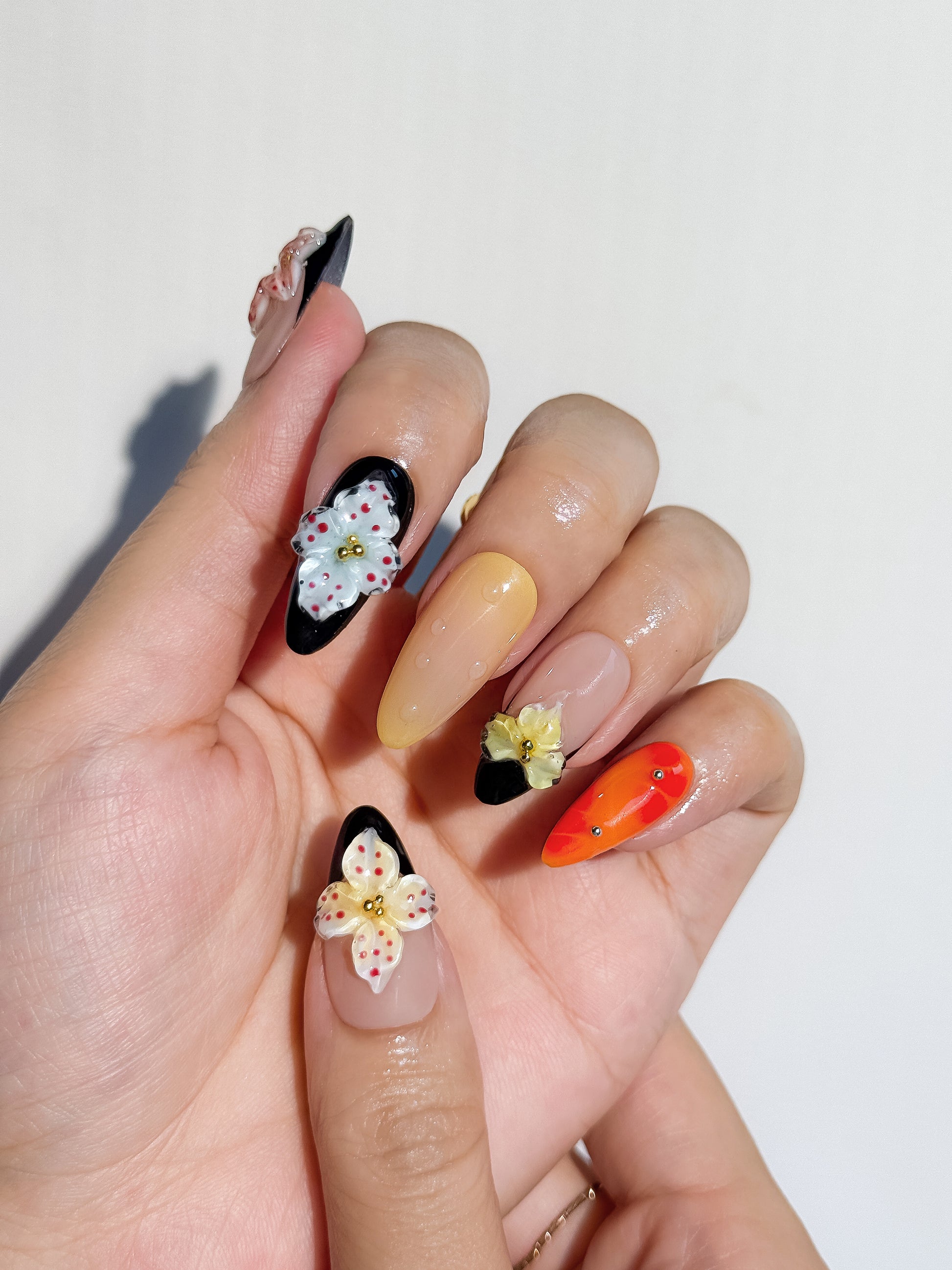 Sunset Bloom – Tropical 3D Floral Press-On Nails