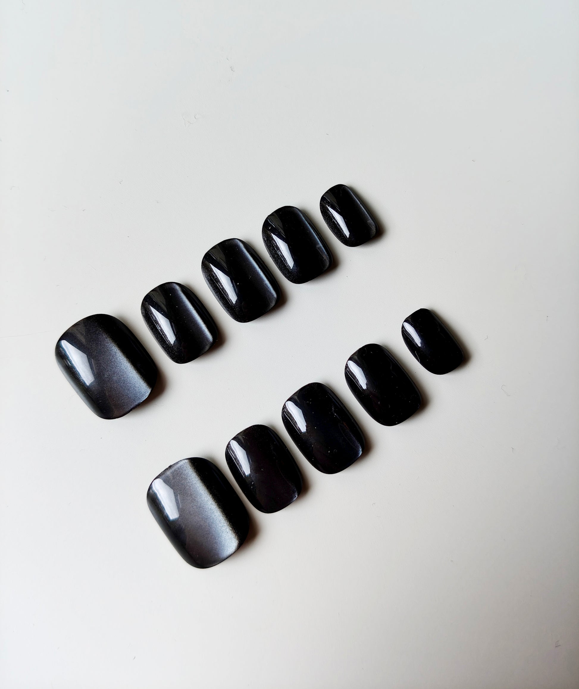 Midnight Shine – Black Glossy Press-On Nails | Reusable, Universal Fit