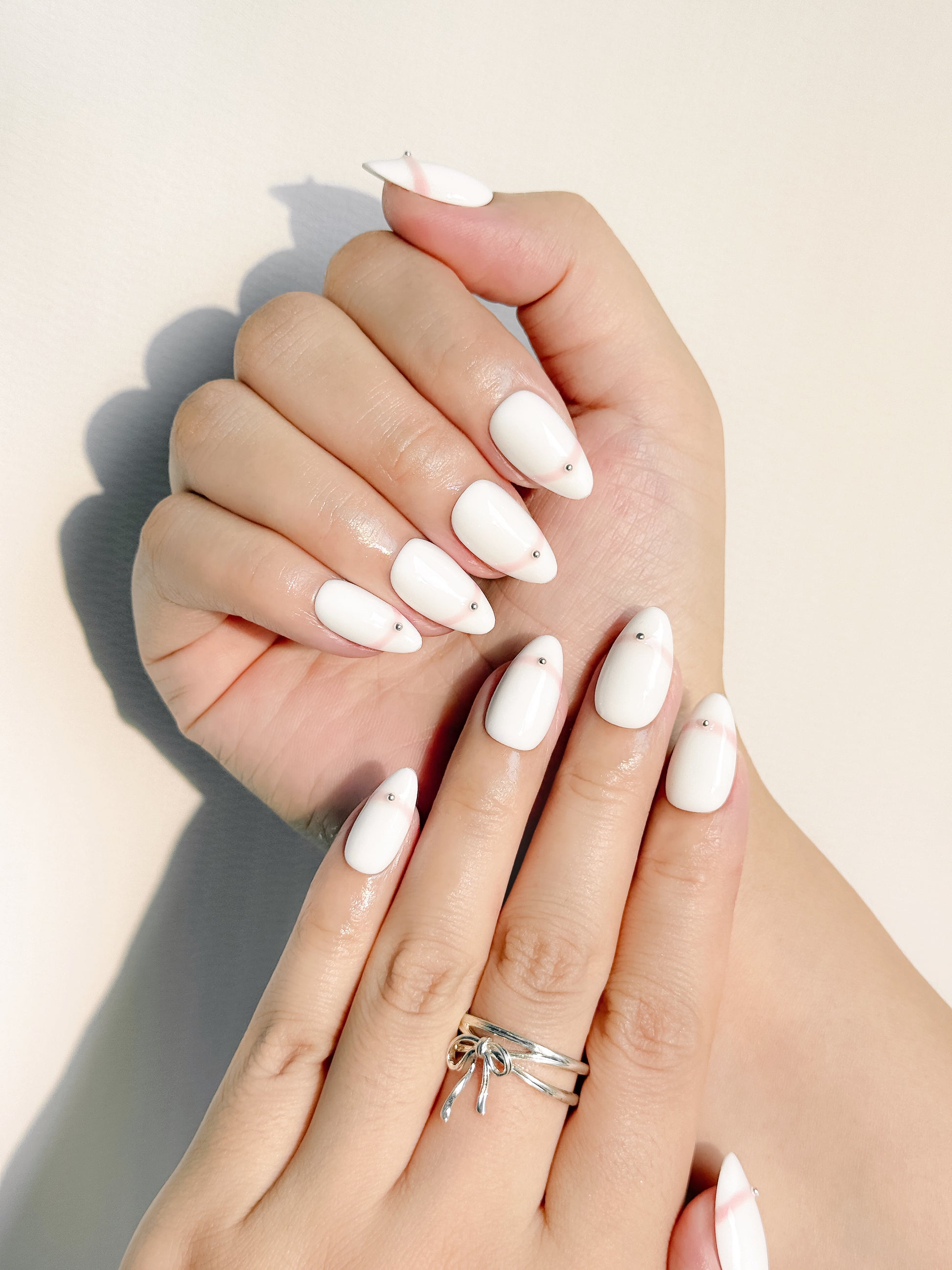 Pearl Whisper Press-On Nägel – Weiße Minimalist Eleganz