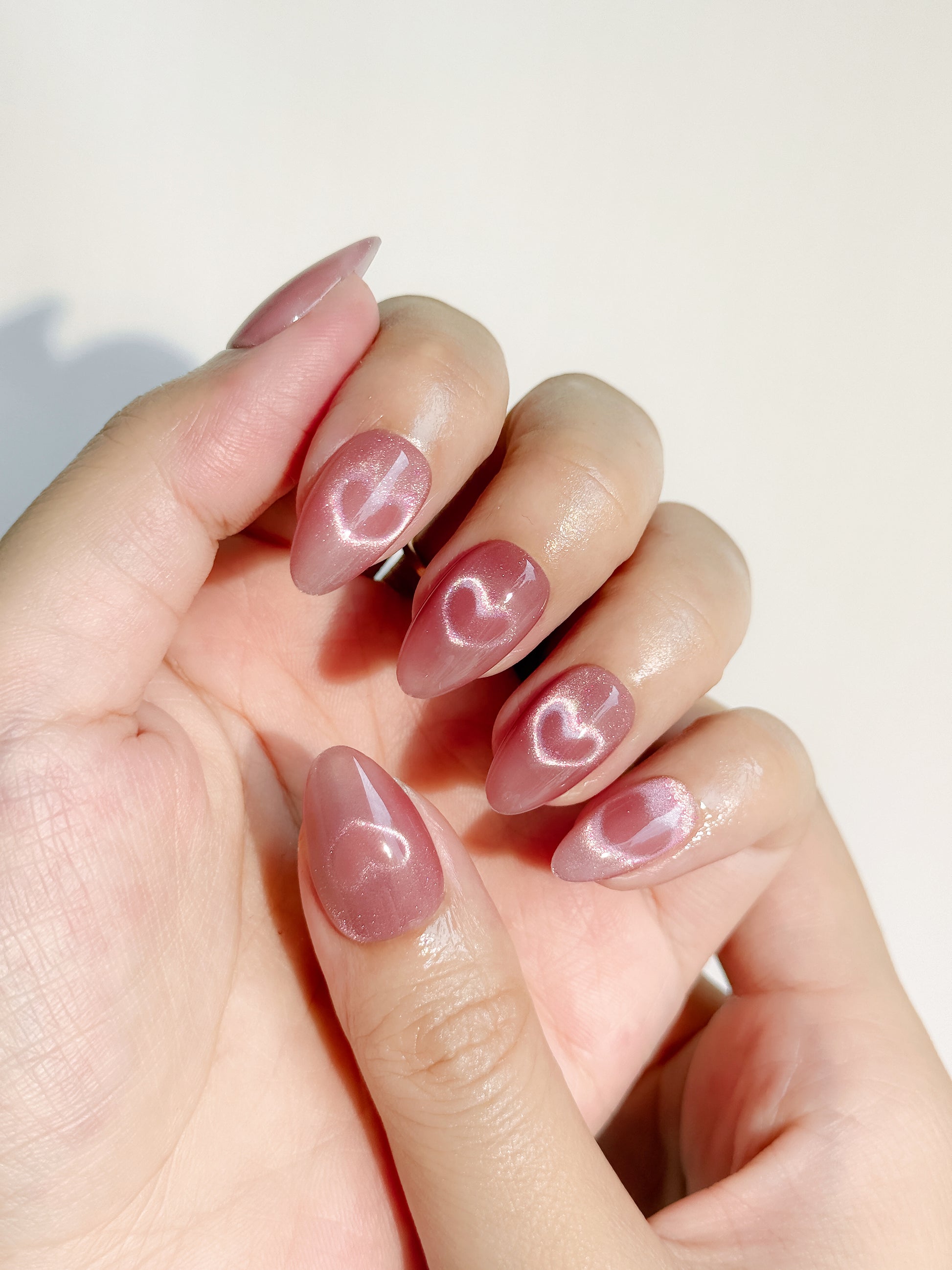 Love Glow Cat Eye Press-On Nägel – Magnetischer Glanz