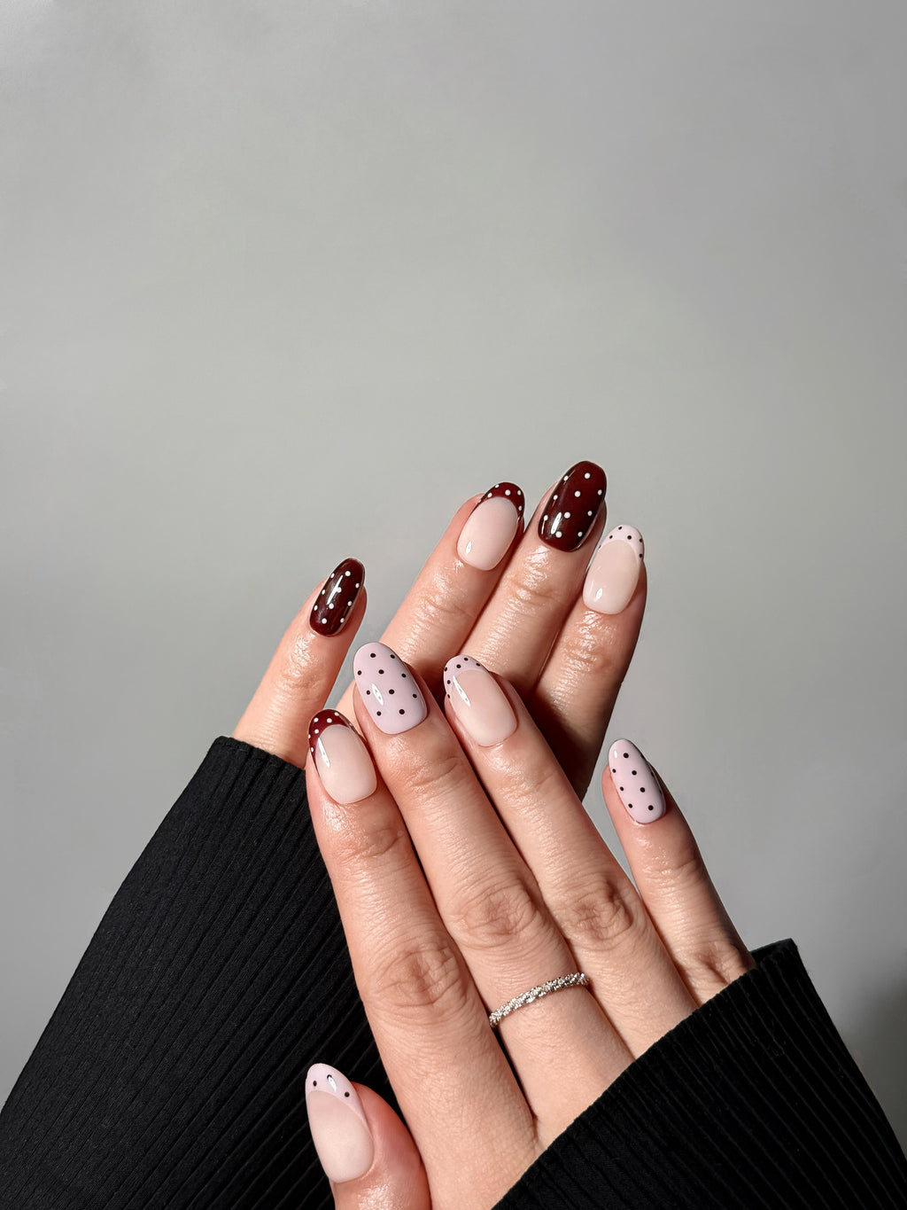 Mocha Dot Dreams – Press-On Nails in Nude & Cocoa Mix