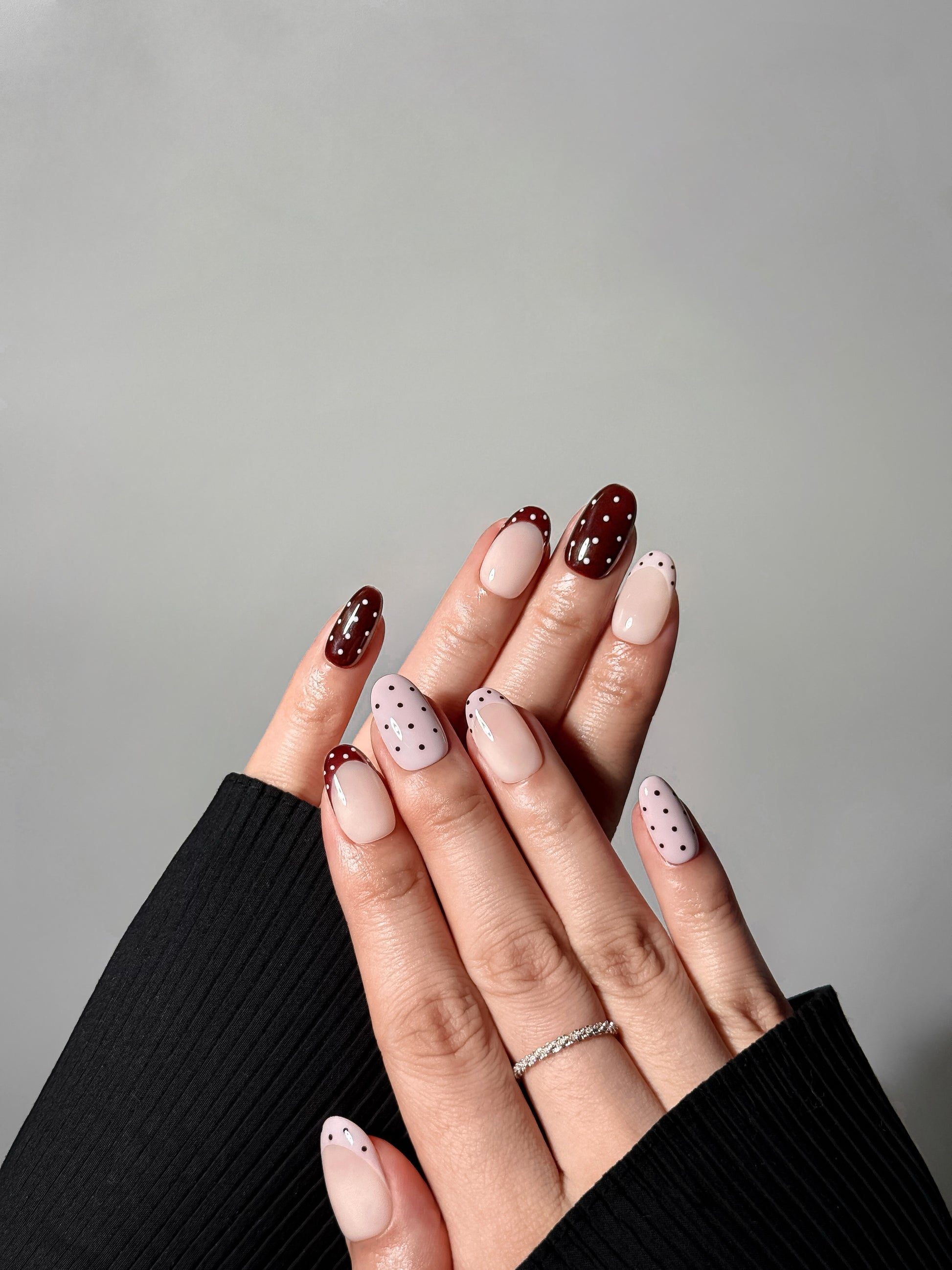 Mocha Dot Dreams – Press-On Nails in Nude & Cocoa Mix