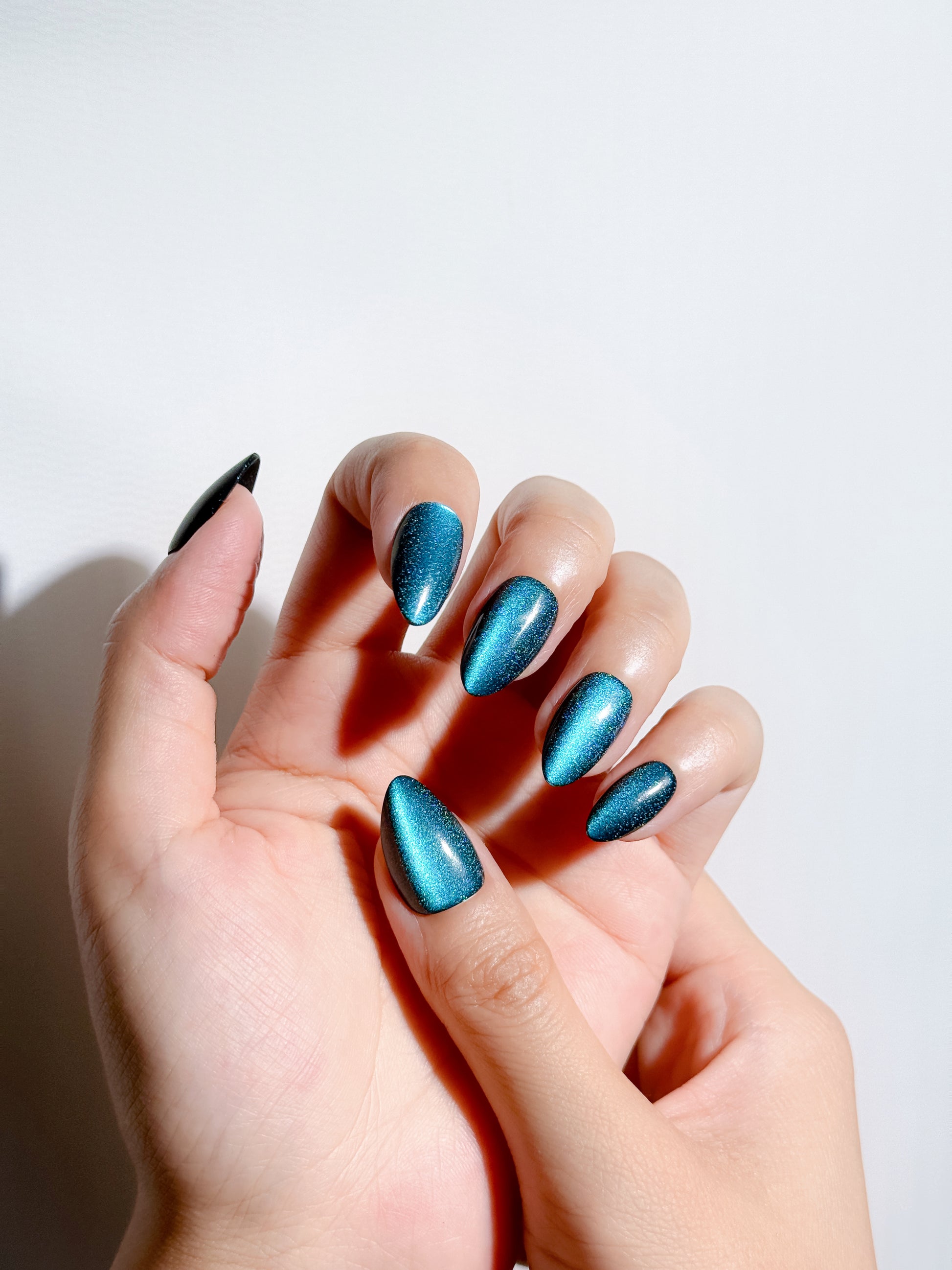 Galaxy Depth Press-On Nägel – Dunkel Teal Eleganz