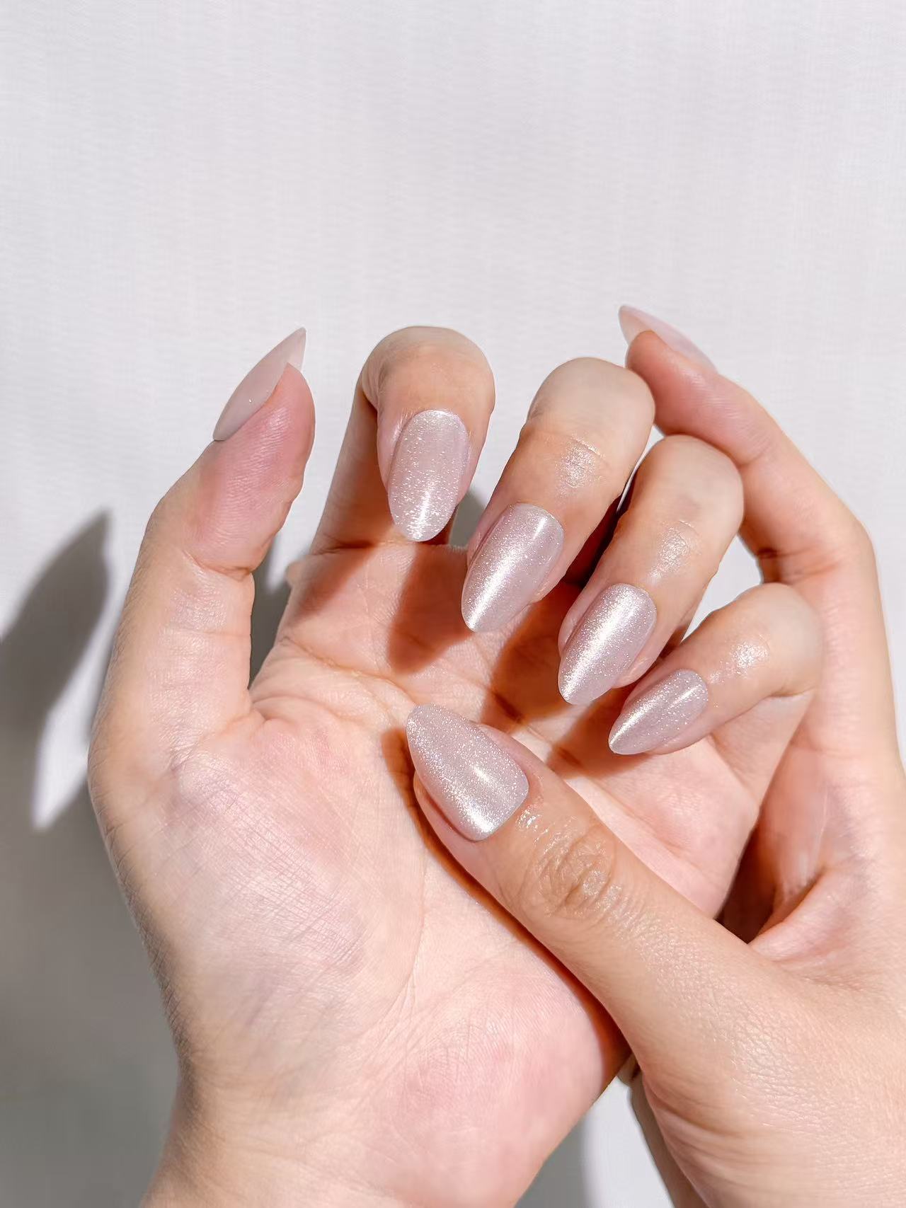 Moonveil Press-On Nägel – Zarter Schimmer Look