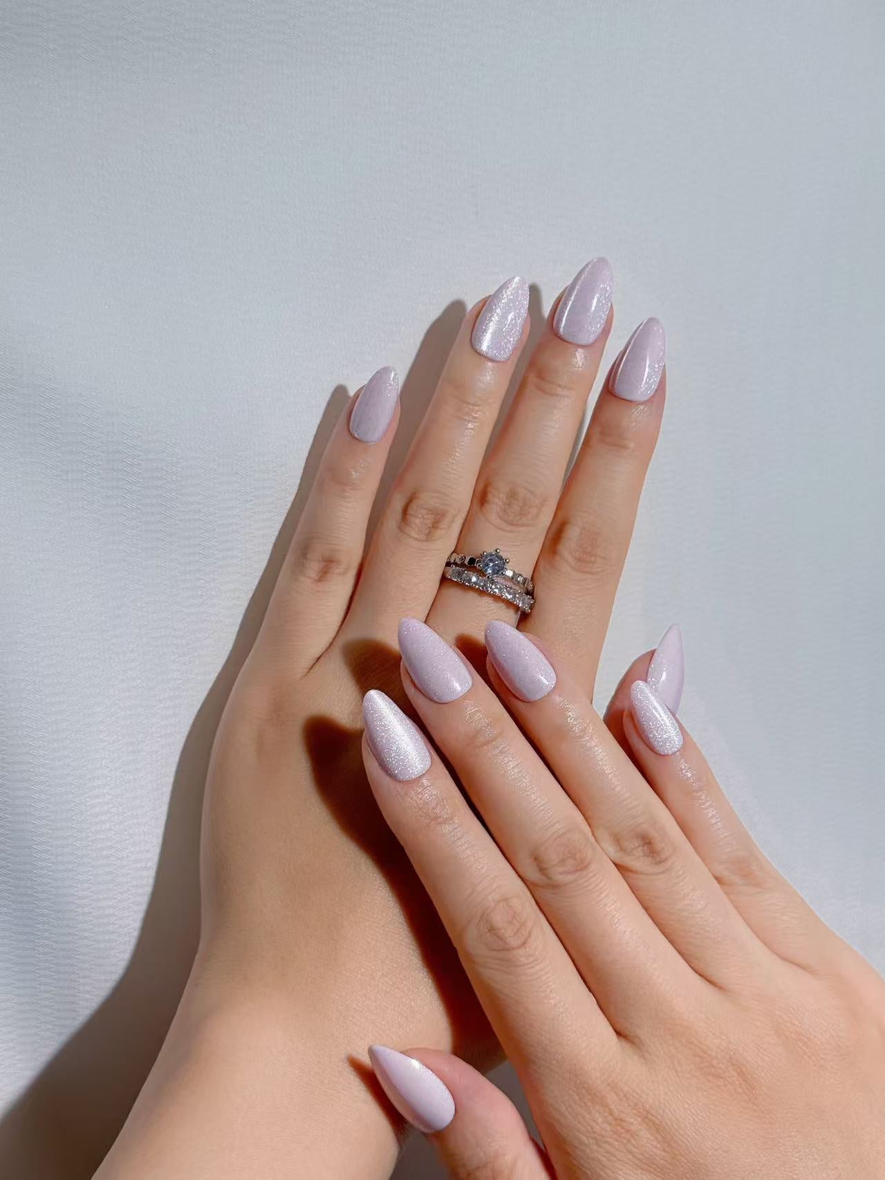 Lavendust – Shimmer Lilac Press-On Nails