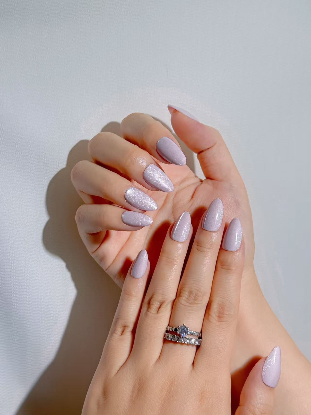 Lavendust – Shimmer Lilac Press-On Nails