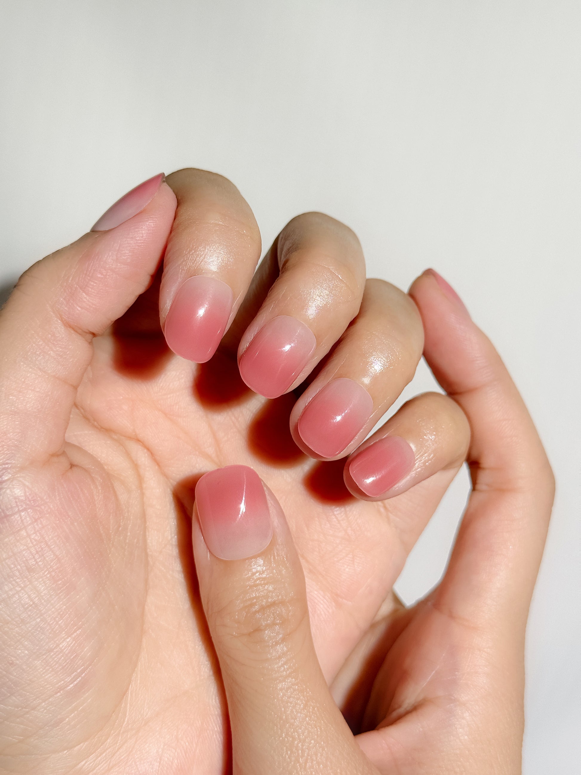 Rose Milk Press-On Nägel – Sheer Ombre Eleganz