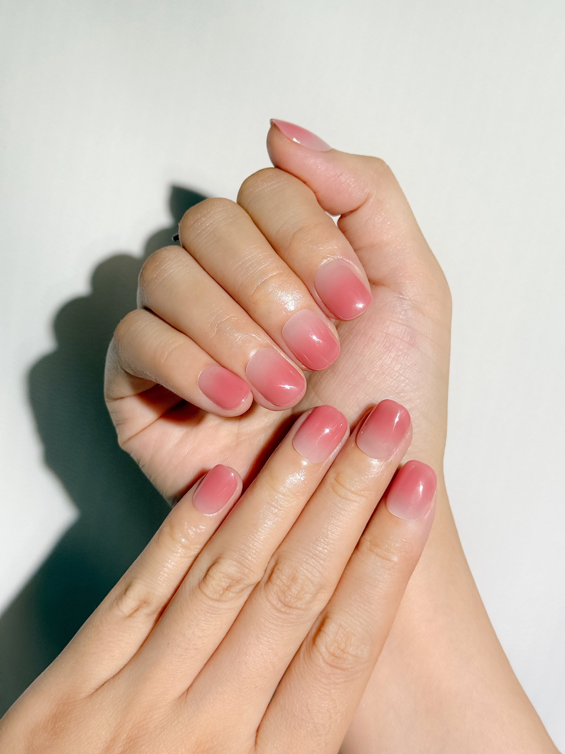 Rose Milk Press-On Nägel – Sheer Ombre Eleganz