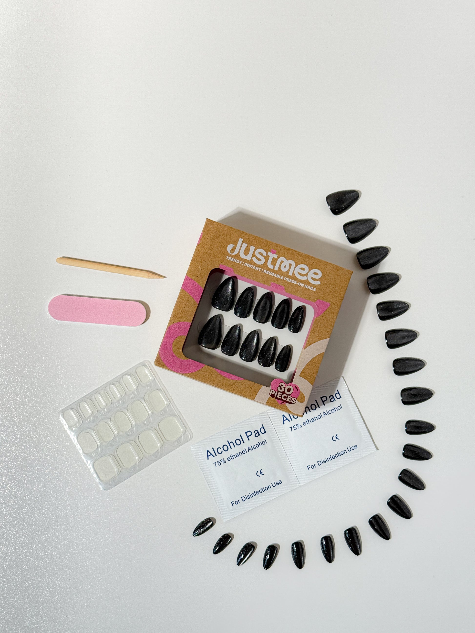 Galaxy Noir Press-On Nägel – Magnetischer Cat Eye Look