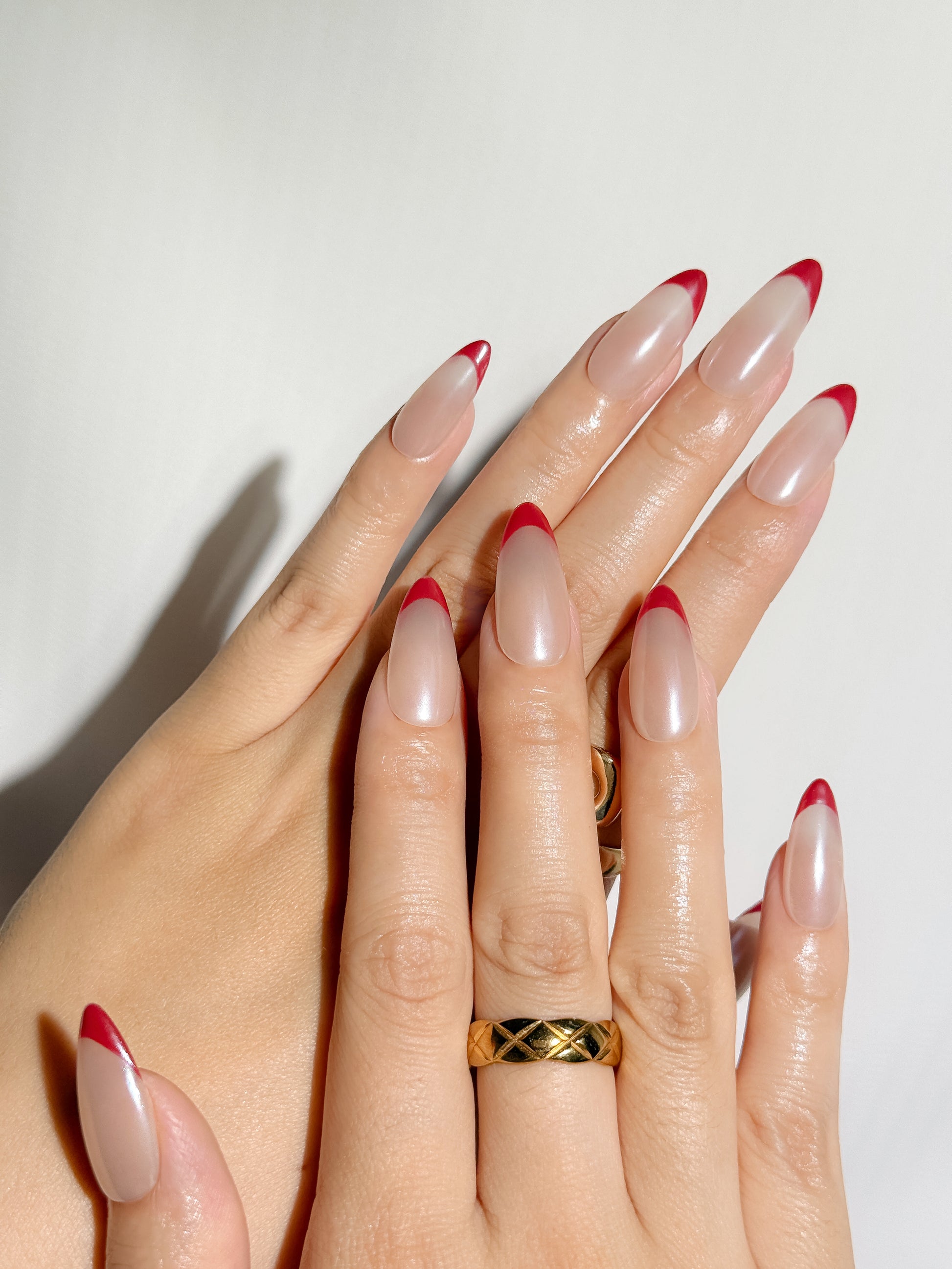 Cherry Gloss Press-On Nägel – Klassisch Rot French