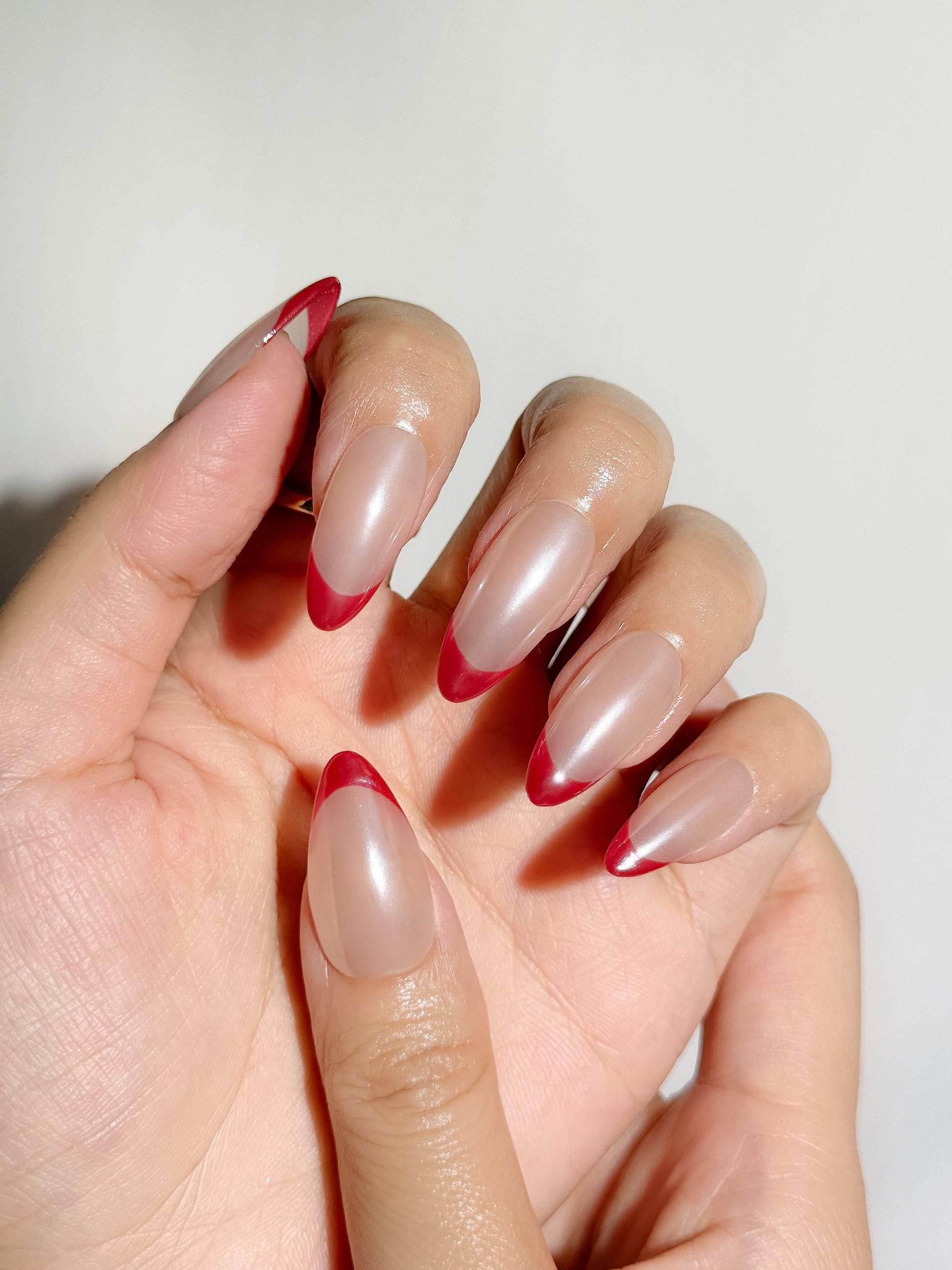 Cherry Gloss Press-On Nägel – Klassisch Rot French
