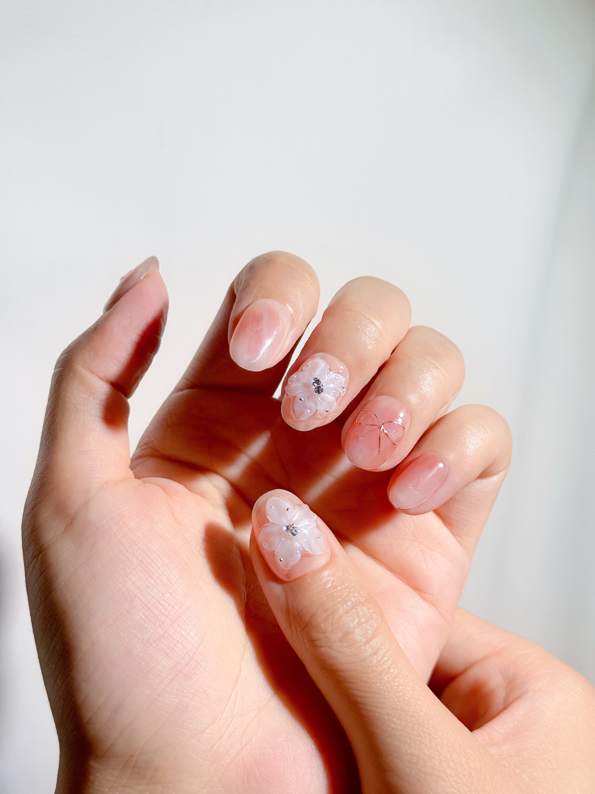 Blossom Mist Press-On Nägel – 3D Nude Blumen Look