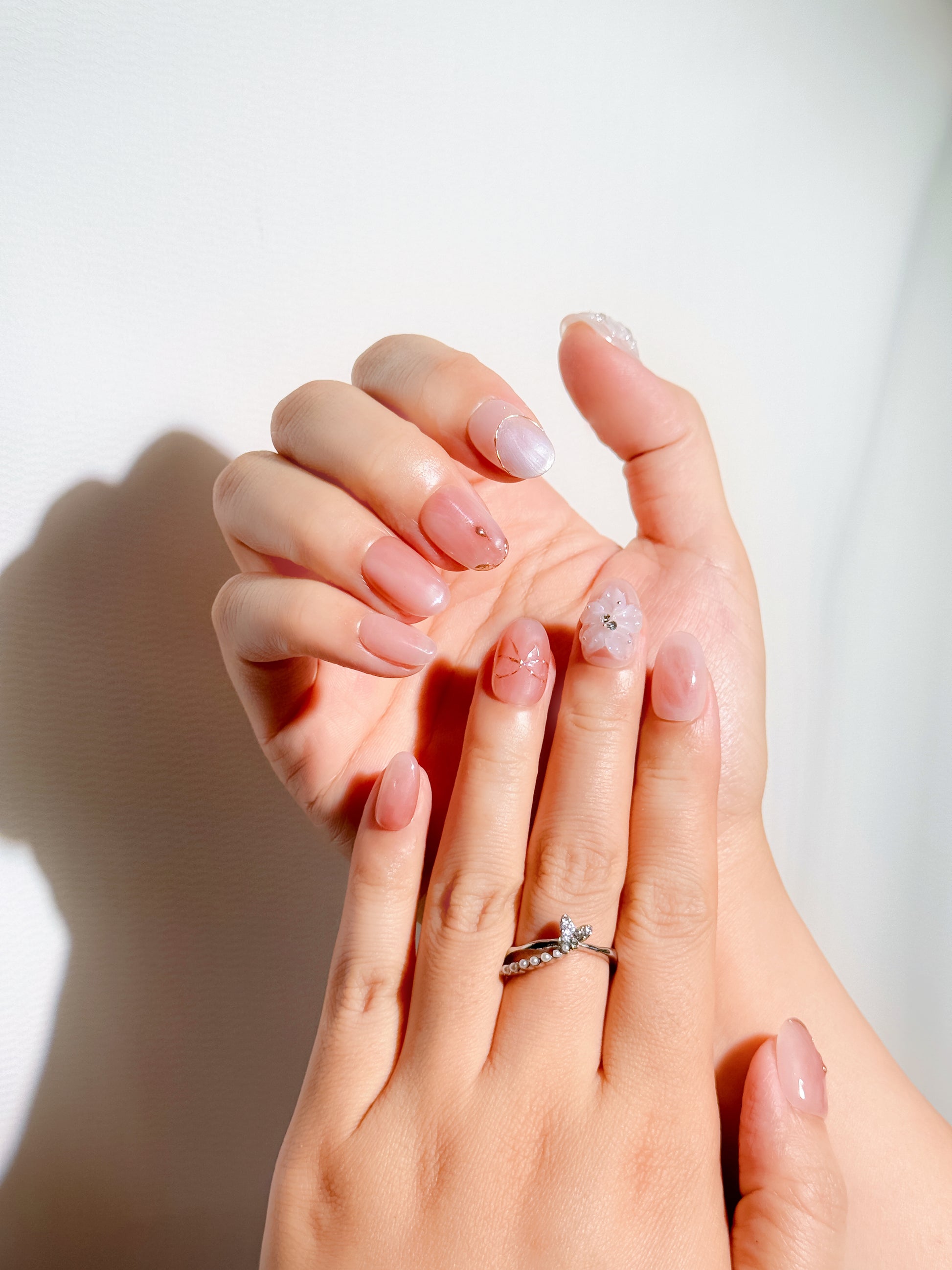 Blossom Mist Press-On Nägel – 3D Nude Blumen Look