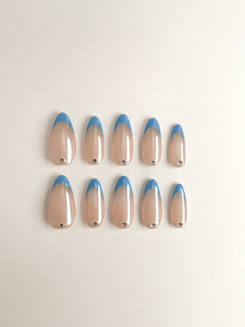 Blue Crush Press-On Nägel – French Tip Sommer-Look