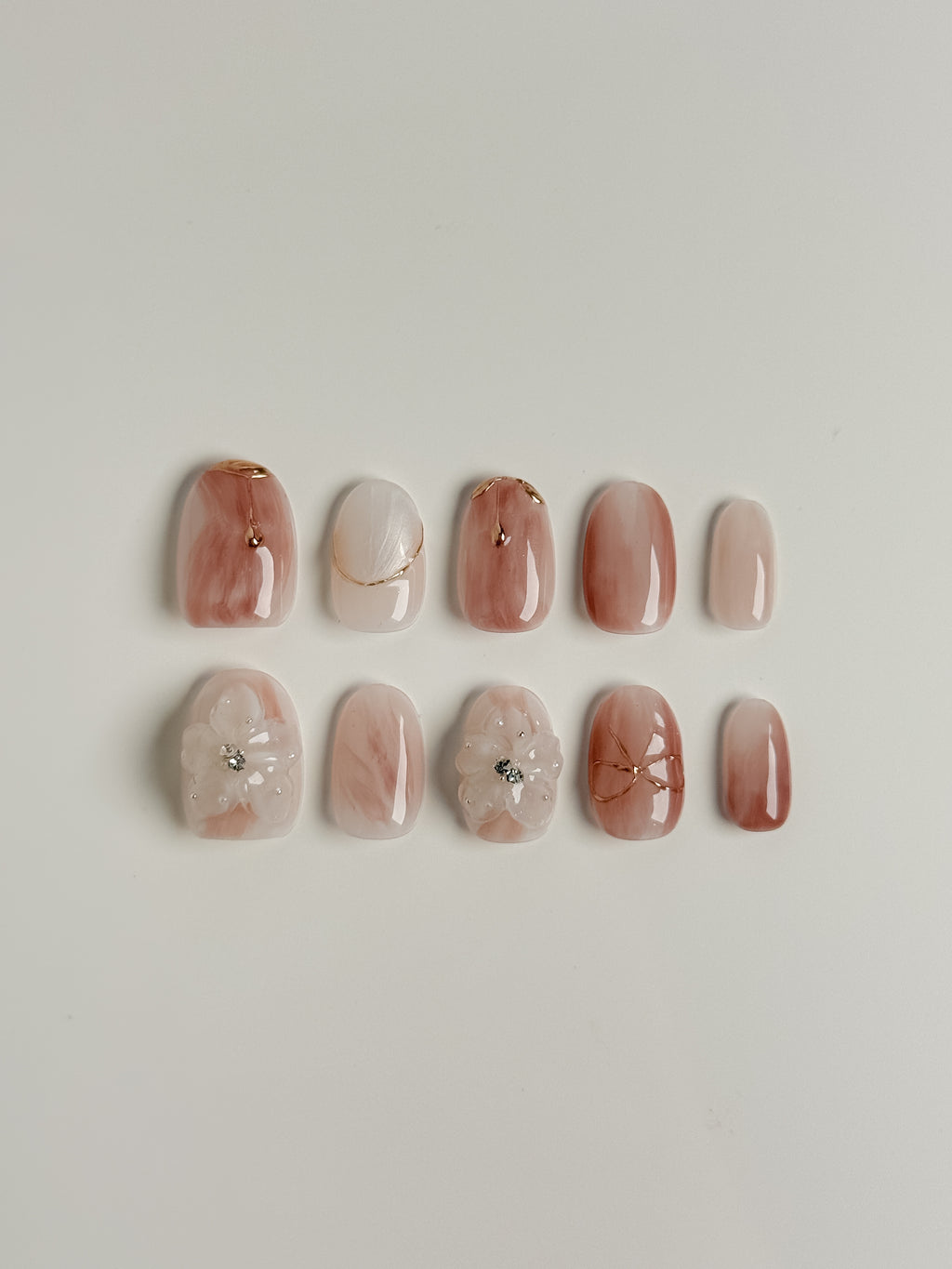 Blossom Mist Press-On Nägel – 3D Nude Blumen Look